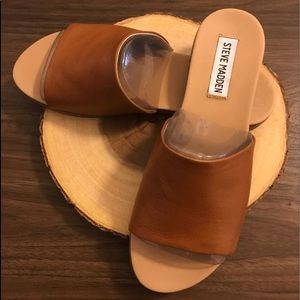 karolyn flat sandal